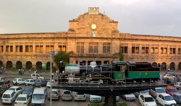 Nagpur Junction Railway Station: Code, Platforms, Trains, Facilities, Nearby Places & Travel Tips