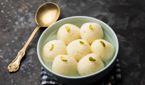 Famous Food of Kolkata – Traditional Bengali Dishes